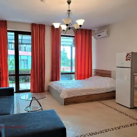 Garden View In Chateau Marina Apartment Nesebar